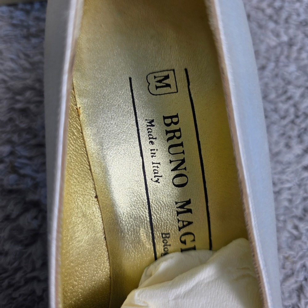 VTG NEW Bruno Magli Italian White Satin Dyeable Heels 7.5 AA Narrow Dress Pumps - Picture 3 of 7